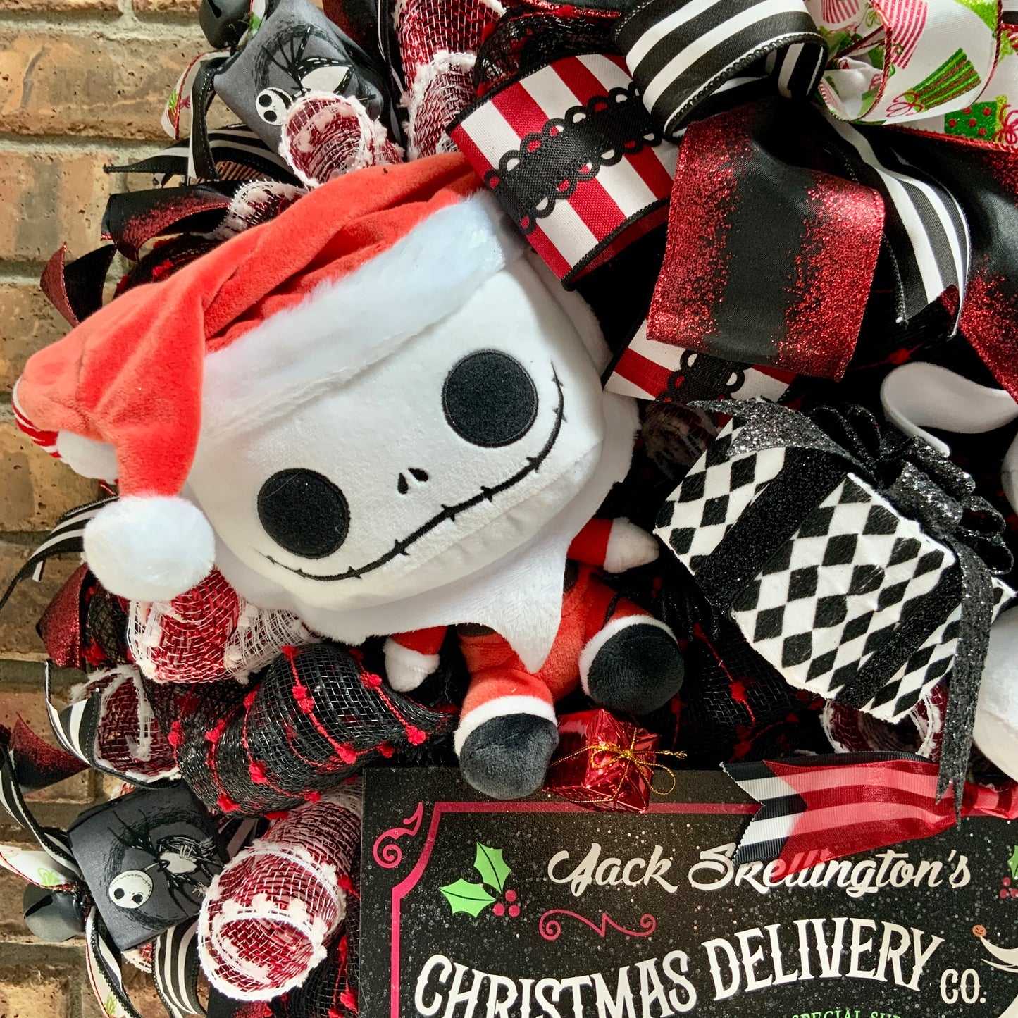 Jack Skellington Christmas Wreath, Jack Skellington Christmas Decor, Large Christmas Wreath, Christmas Door Hanger, Whimsical Christmas Wreath, 2024