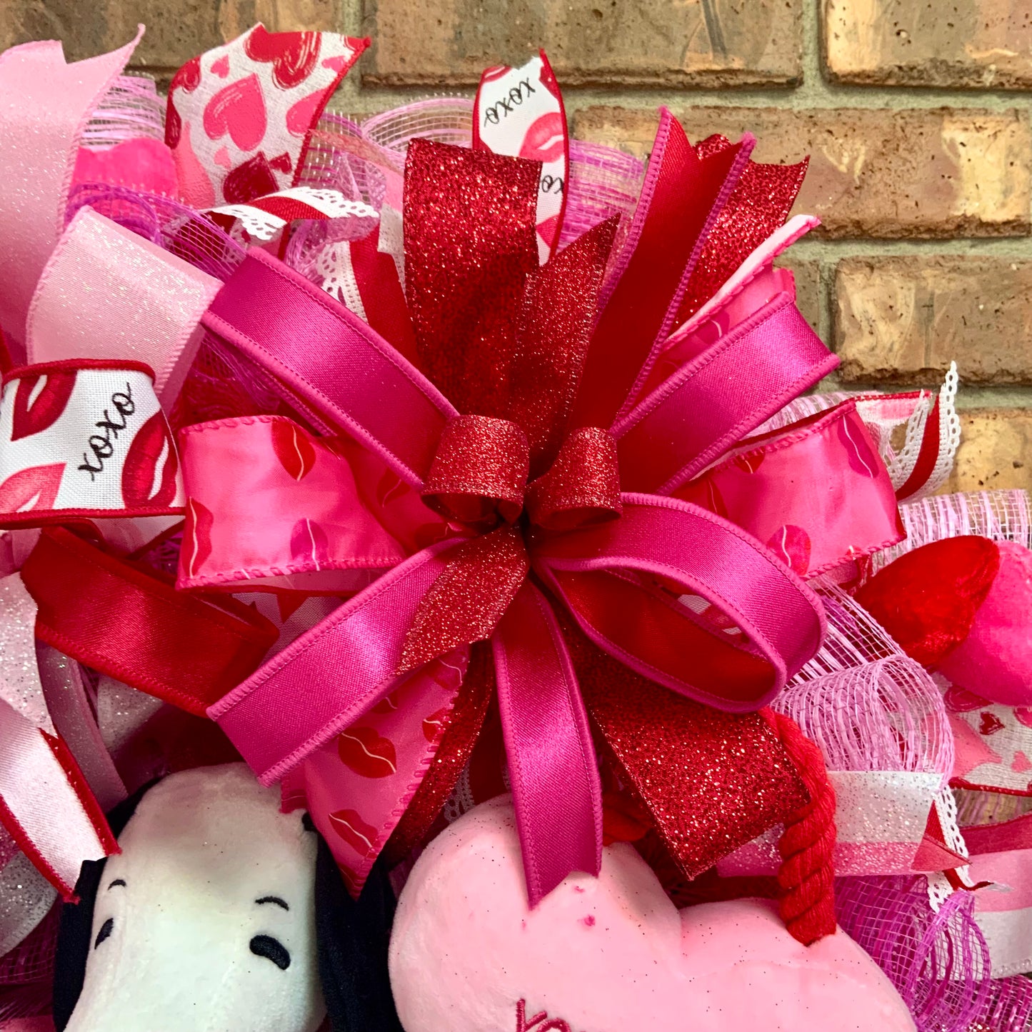 Snoopy Valentine's Wreath - You Make My Butt Wiggle Door Hanger | Dog Kisses & Zoomies Peanuts Decor 2026