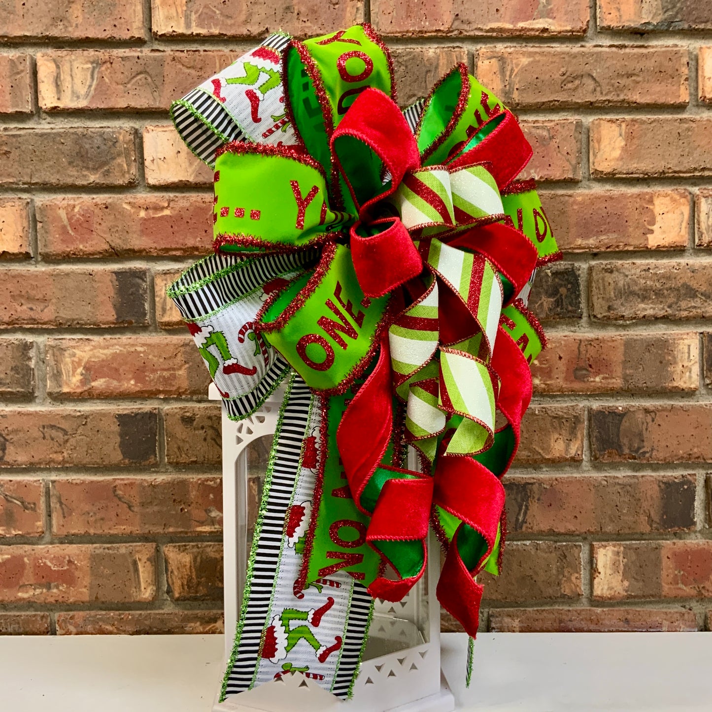 Christmas Bow for Lanterns, Grinch Bow, Christmas Mailbox Decor, Grinch Decor, Christmas Sconce Bow, Christmas Bow For Wreaths