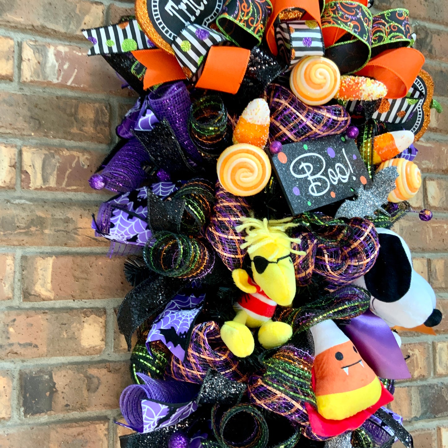 Halloween Snoopy Wreath, Halloween Snoopy Decor, Snoopy and Woodstock Door Hanger, Halloween Dog Door Hanger, Halloween Swag For Front Door, 2024