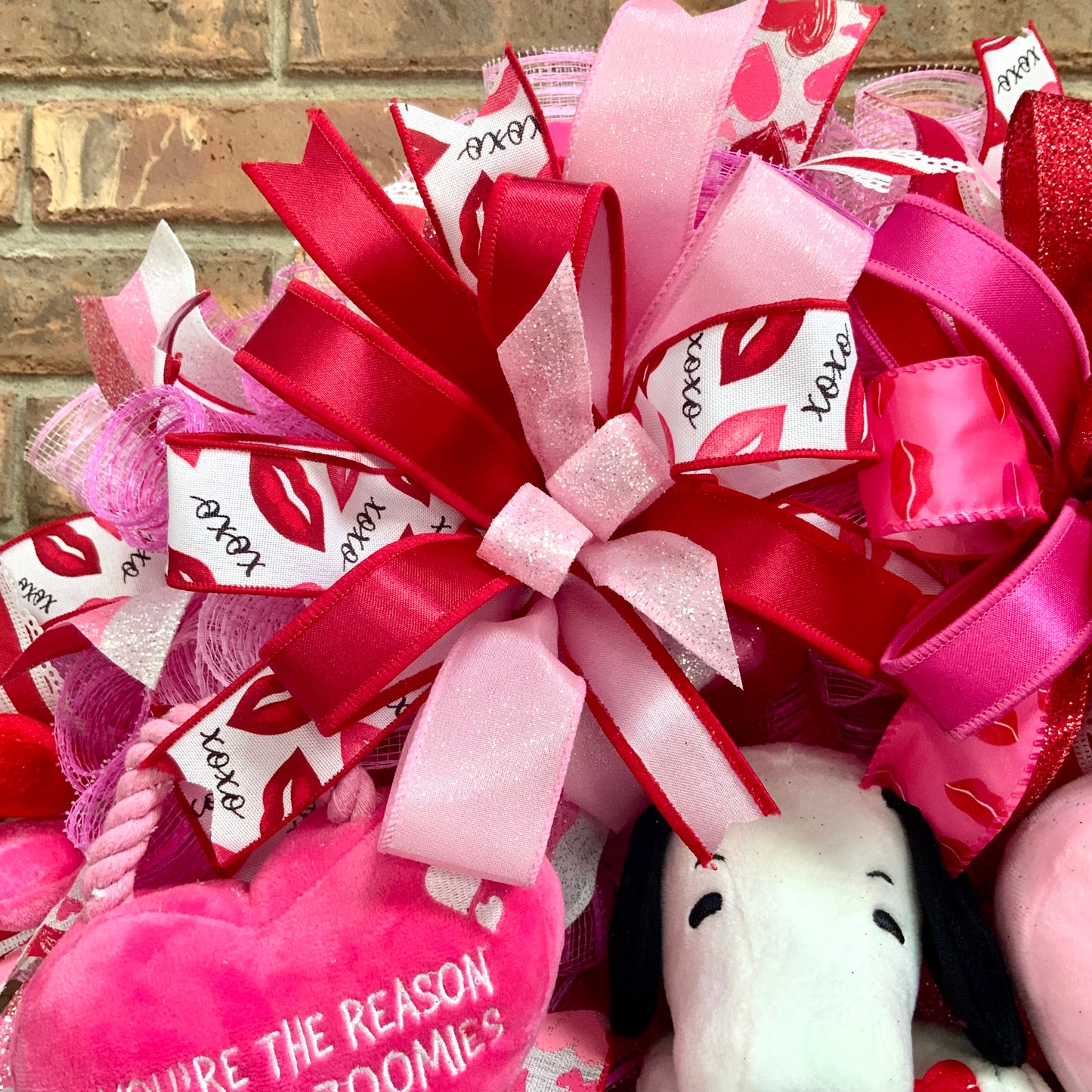 Snoopy Valentine's Wreath - You Make My Butt Wiggle Door Hanger | Dog Kisses & Zoomies Peanuts Decor 2026