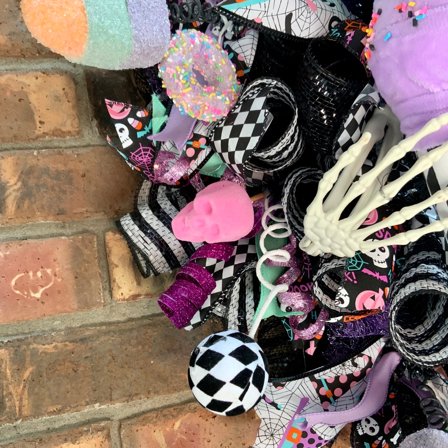 Halloween Pastel Wreath, Skeleton Door Hanger, Trick or Treat Decor, Large Halloween Wreath, Halloween Candy Wreath, Whimsical Halloween Decor, 2025