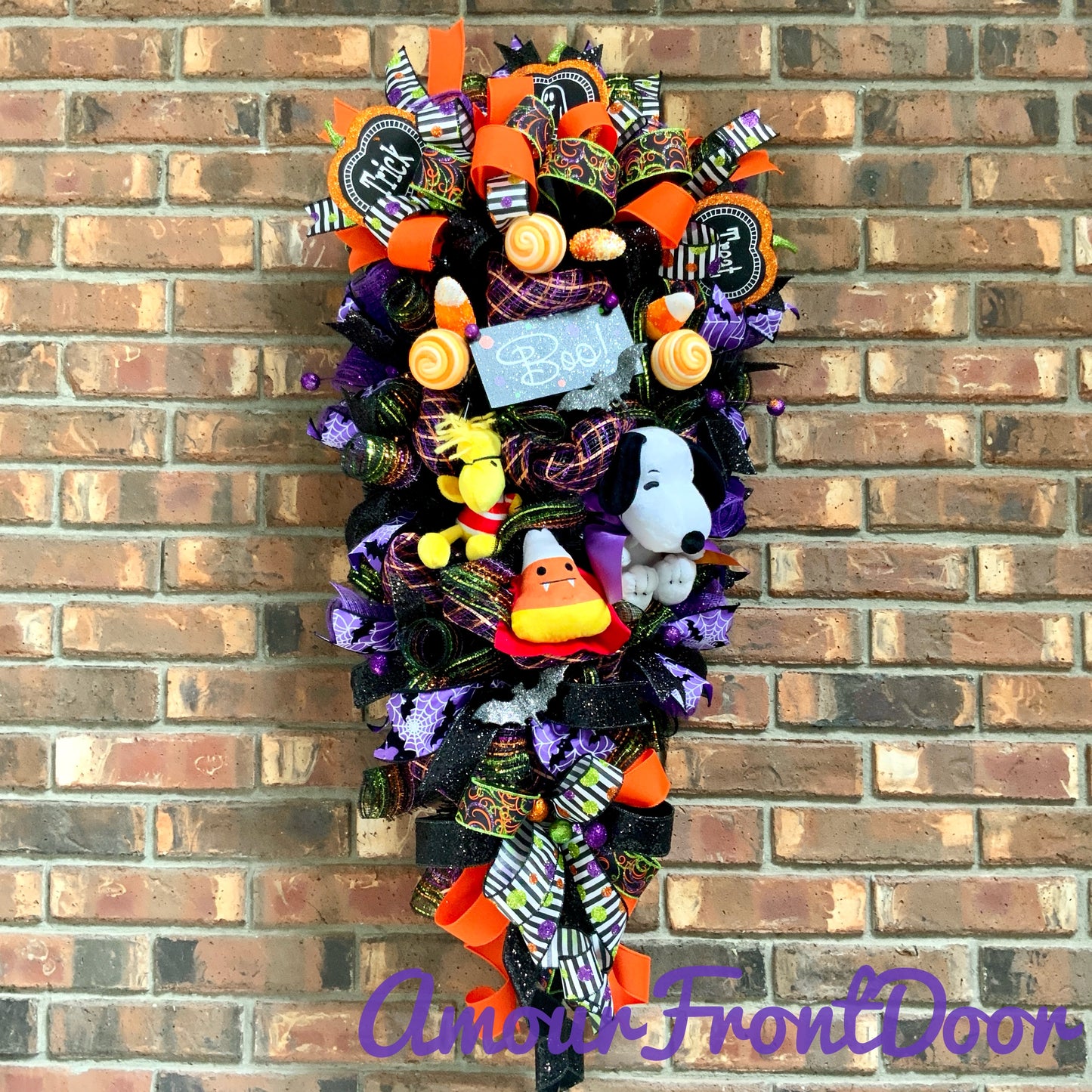 Halloween Snoopy Wreath, Halloween Snoopy Decor, Snoopy and Woodstock Door Hanger, Halloween Dog Door Hanger, Halloween Swag For Front Door, 2024