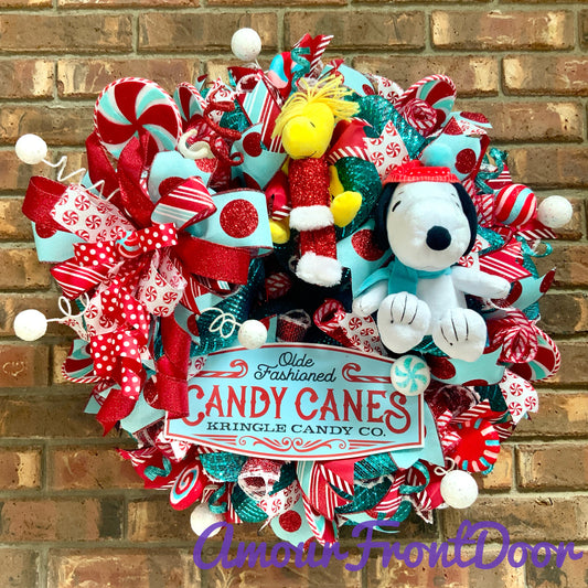 Christmas Snoopy Wreath, Christmas Snoopy Decor, Large Christmas Wreath, Christmas Peanuts Decor, Snoopy and Woodstock Decor, Snoopy Merry Christmas Wreath