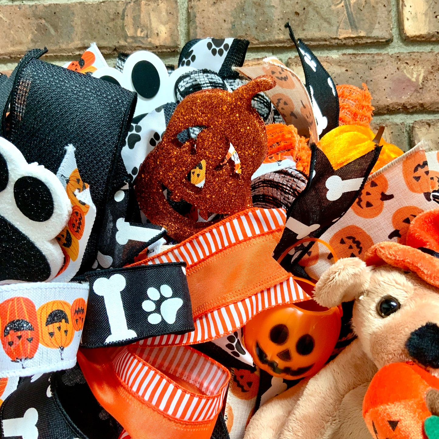 Halloween Dog Wreath, Halloween Door Hanger, Lick or Treat Wreath, Halloween Dog Decor, Dog Wreath, Dog Decor, Trick or Treat Wreath