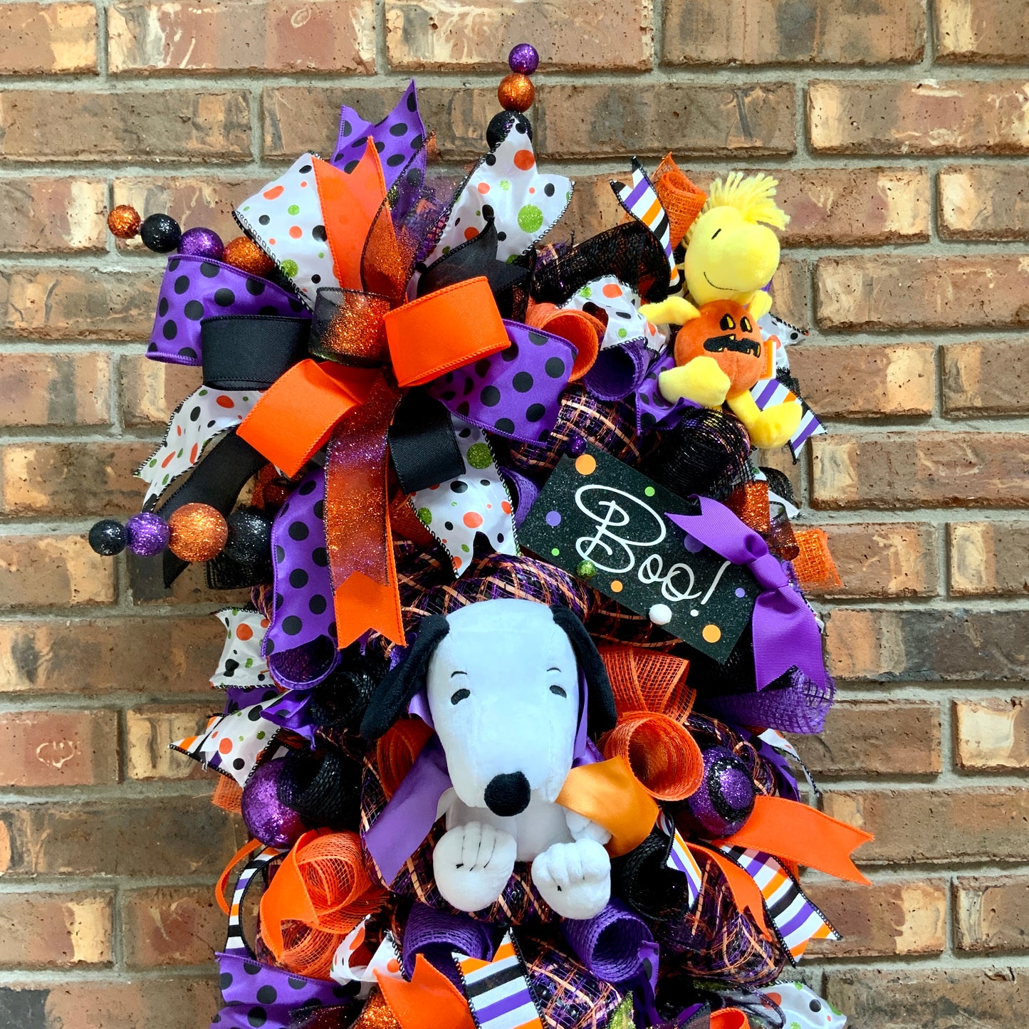 Halloween Snoopy Wreath, Halloween Snoopy Decor, Snoopy and Woodstock Door Hanger, Halloween Dog Door Hanger, Halloween Swag For Front Door