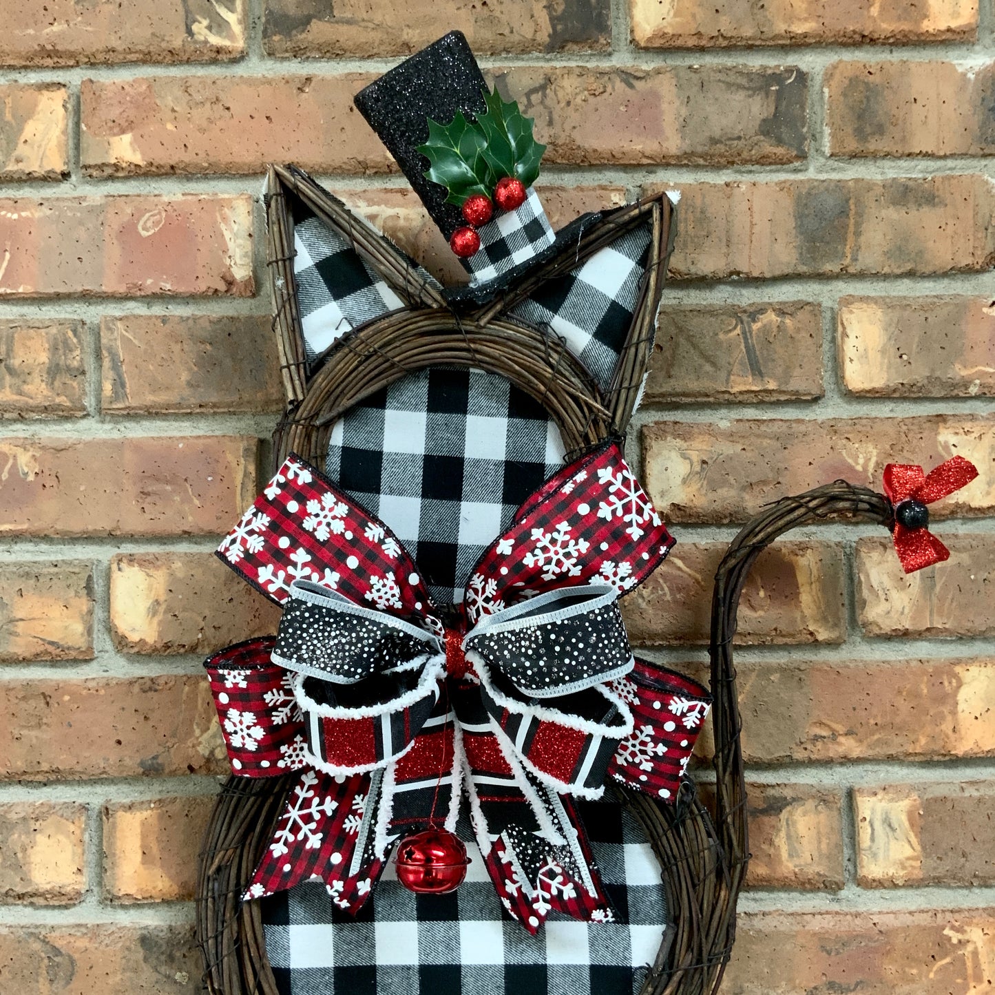 Christmas Cat Wreath, Christmas Cat Decor, Cat Wreath, Cat Door Hanger, Christmas Pancake Wreath, Traditional Christmas Wreath