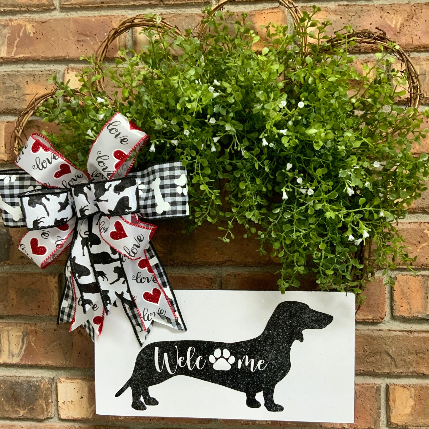 Dachshund Wreath, Dachshund Door Hanger, Dachshund Dog Wreath, Dachshund Welcome Wreath, Dog Grapevine Wreath, Dog Paw Print Door Hanger