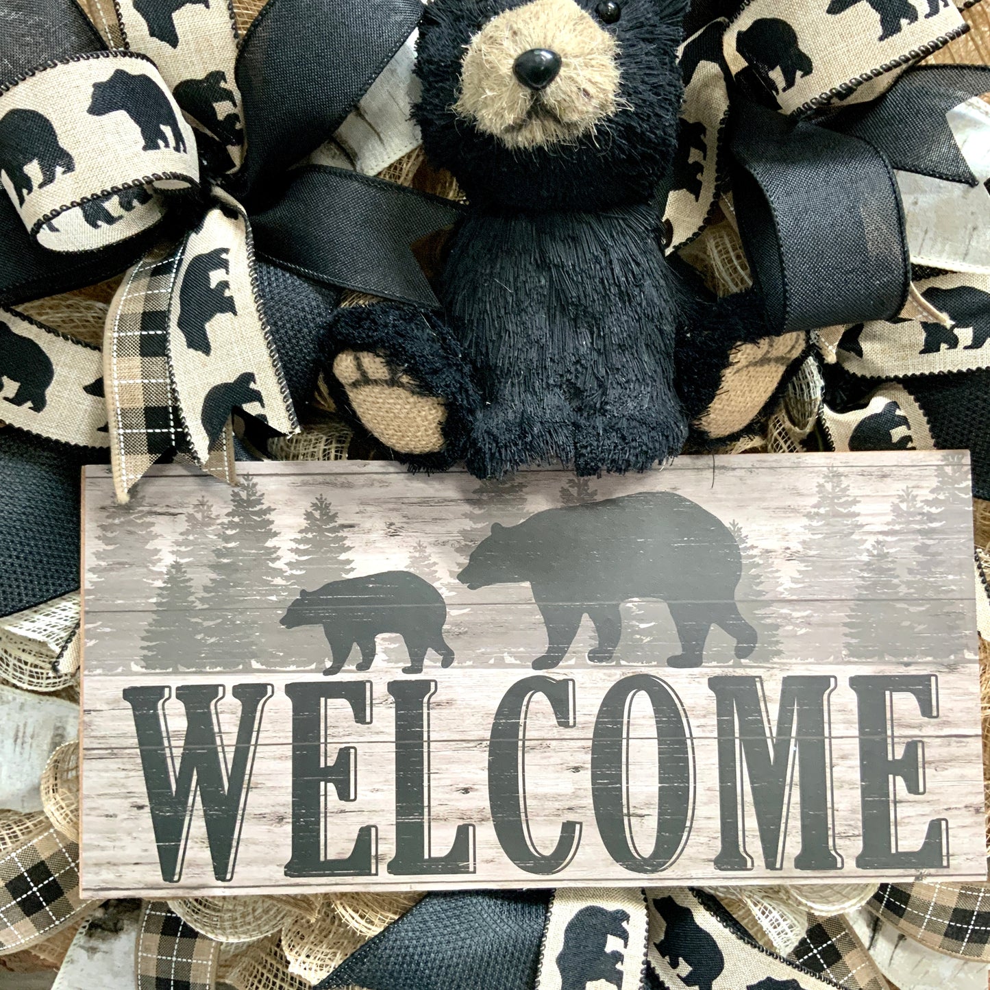 Black Bear Wreath, Black Bear Decor, Cabin Bear Decor, Cabin Wreath, Welcome Bear Wreath, Cabin Bear Wreath, Bear Welcome Sign