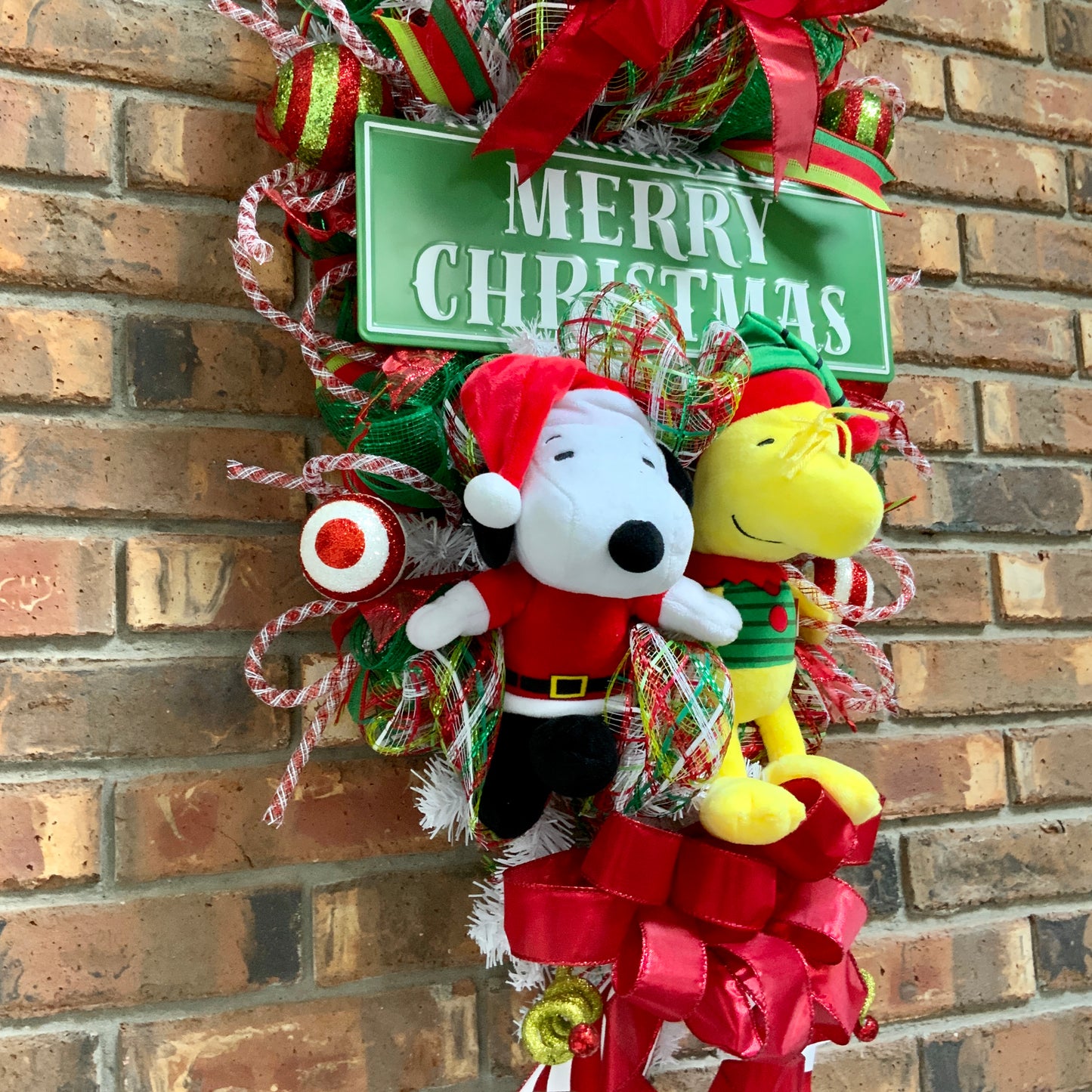Christmas Snoopy Wreath, Christmas Snoopy Swag, Large Christmas Wreath, Christmas Peanuts Decor, Snoopy and Woodstock Decor, Snoopy Merry Christmas
